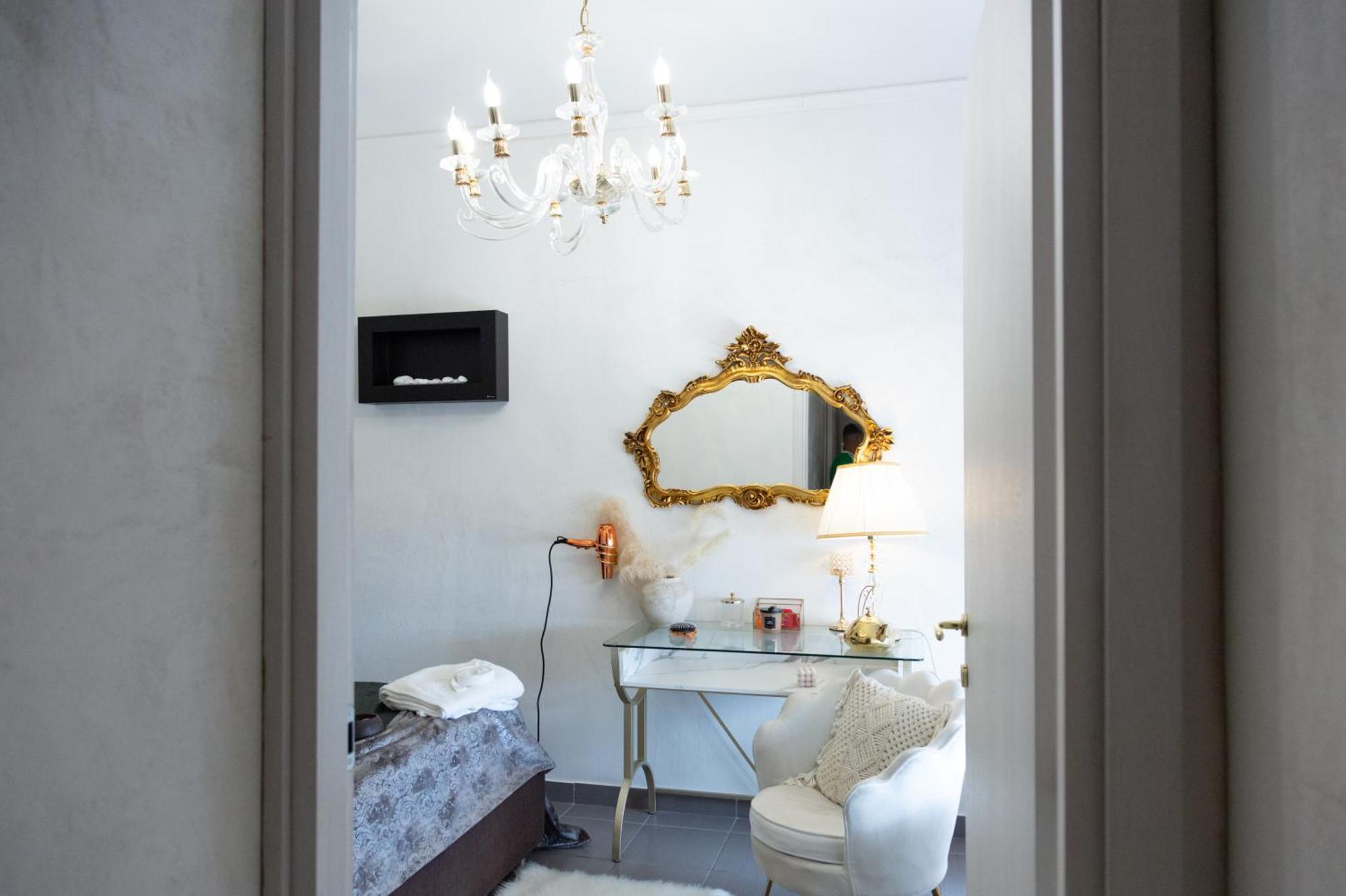 Femme Noir Luxury Spa Experience San Nicola La Strada エクステリア 写真