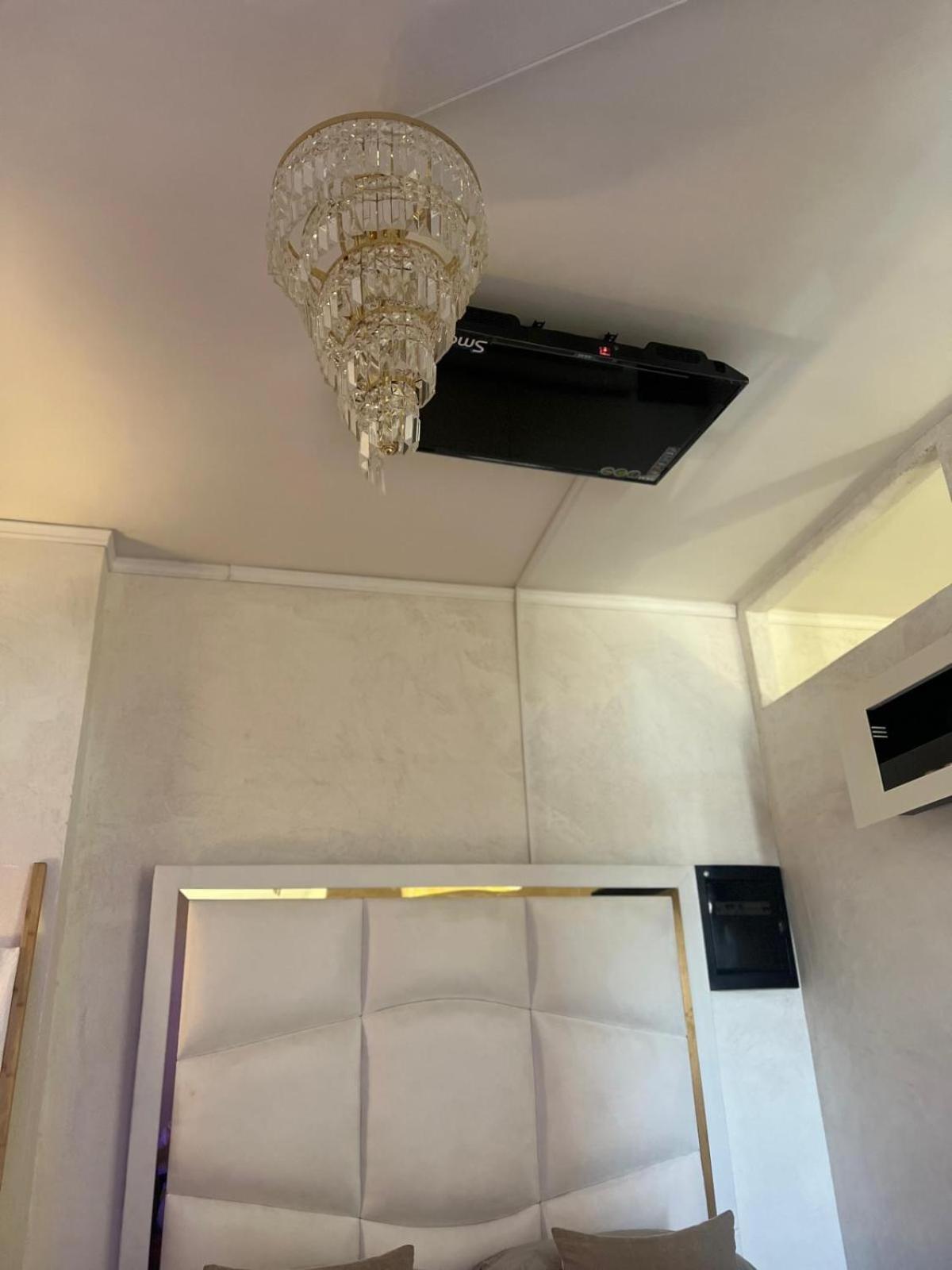 Femme Noir Luxury Spa Experience San Nicola La Strada エクステリア 写真